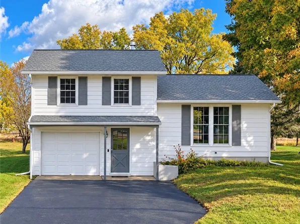 2062 Smithcrest Dr, Gowanda, NY 14070