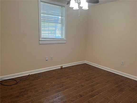 5th image of 3062 Dumaine St