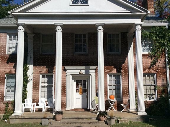 2nd image of 1507 University Ave #A