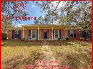 5501 Larchmont Dr, Mobile, AL 36693