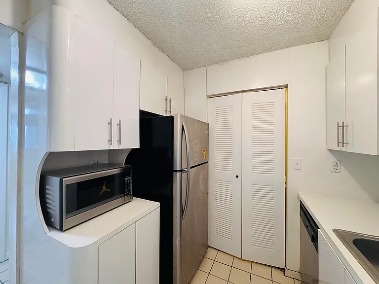 20681 NE 4th Pl #105 — Photo 13