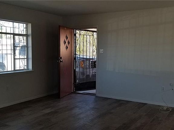 2nd image of 113 Manor Pl