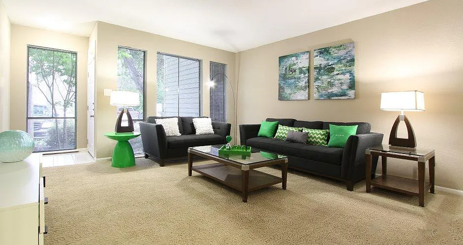 Building Photo - 9446 Briar Forest Dr