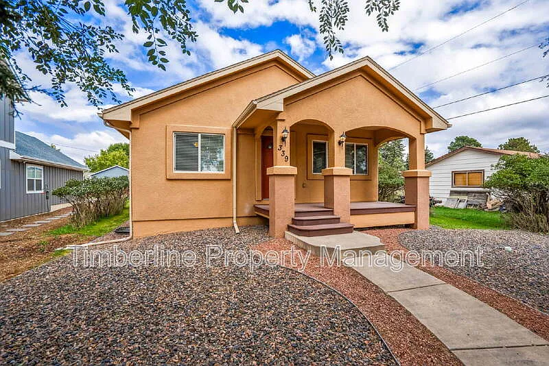 4 bed, 2.5 bath, 2496 sqft, $2,650 — Photo 3