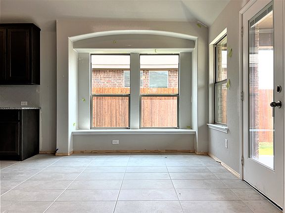 5th image of 105 Jazlyn Dr