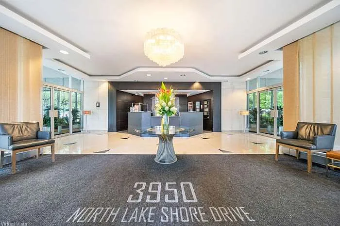 3950 N Lake Shore Dr #2000 — Photo 2