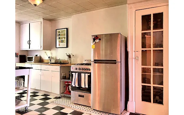 Rented by Douglas Elliman | media 53