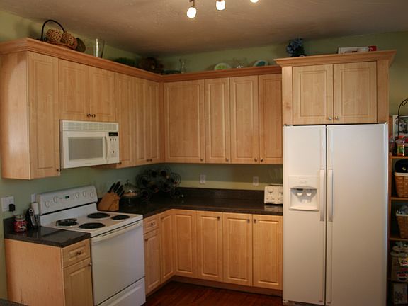 4th image of 1512 Alcazar Ave