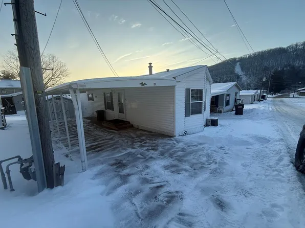 674 Grant St Lot 21, Franklin, PA 16323