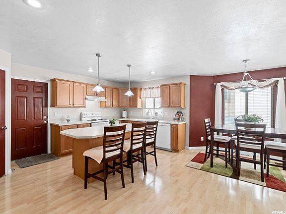 3rd image of 2317 W New Harvest Ln