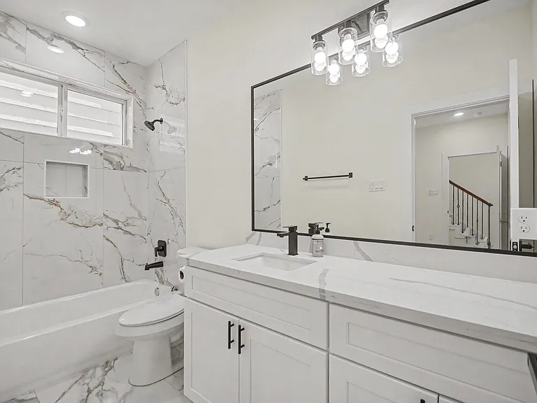 4310 Alice St — Photo 21