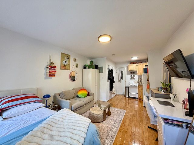 1st image of 319 E 5th St APT 7