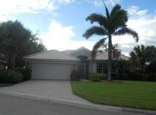 12571 Lake Run Dr, Fort Myers, FL 33913