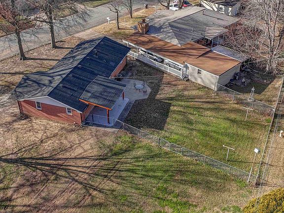 2nd image of 232 Greenway Rd