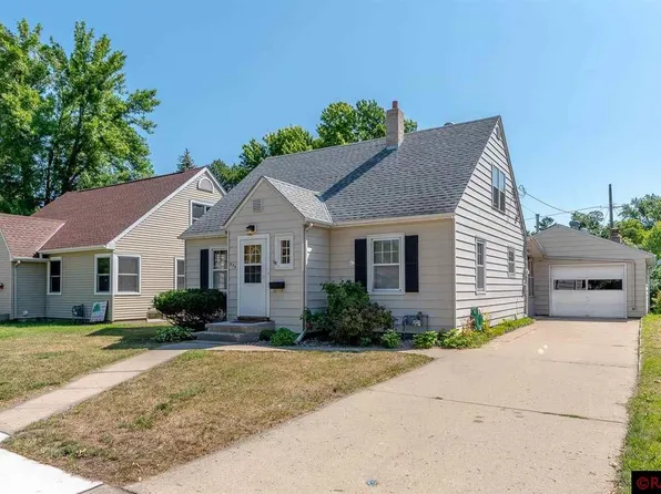 936 Range St, North Mankato, MN 56003