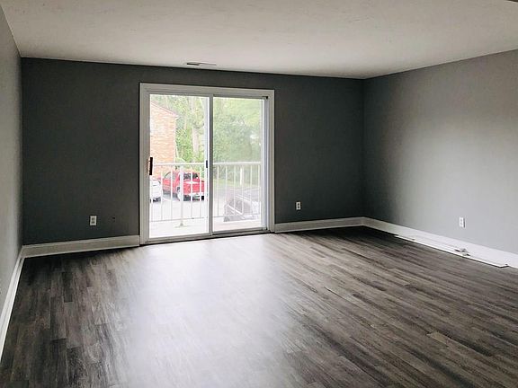 2nd image of 9 Kingswood Dr #16C