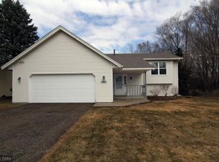 565 Vicki Ln, Shoreview, MN 55126