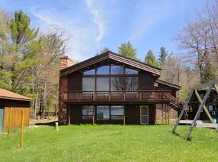 42365 Bootjack Rd, Lake Linden, MI 49945