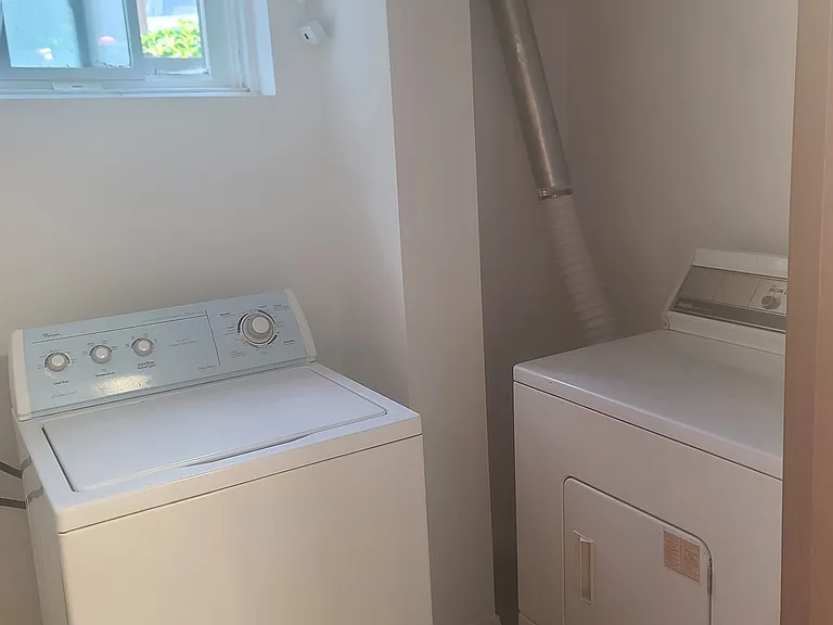 108 Rochman Blvd #BASEMENT — Photo 6