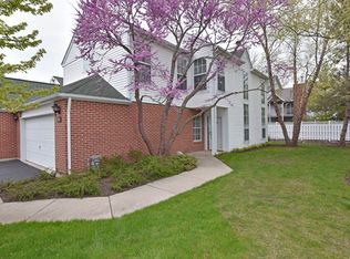 132 E Huntington St, Lake Bluff, IL 60044