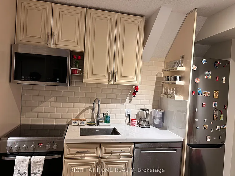 1830 Lake Shore Blvd E #GROUND — Photo 25