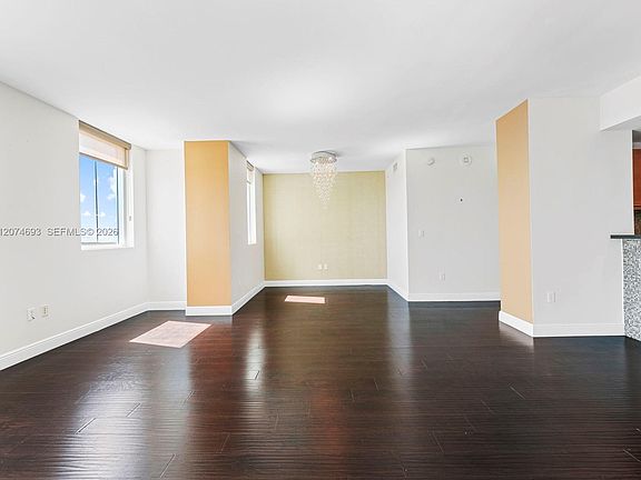 4th image of 244 Biscayne Blvd APT 1803
