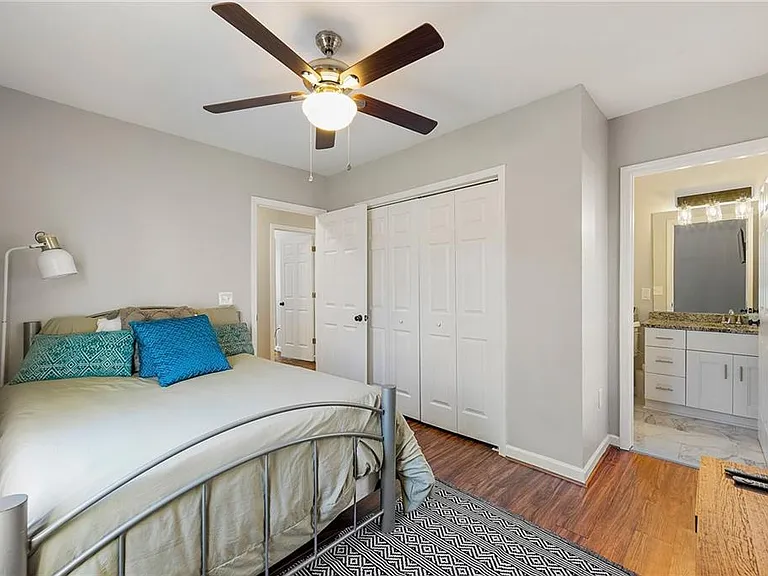 954 Fern Ave SE — Photo 16