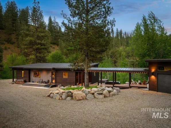 50 Creekside Ct, Garden Valley, ID 83622