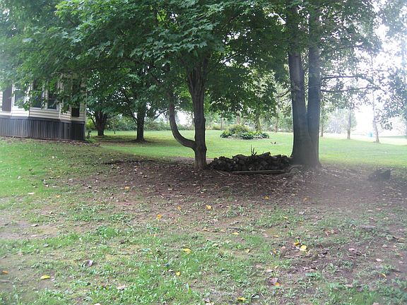 yard country setting