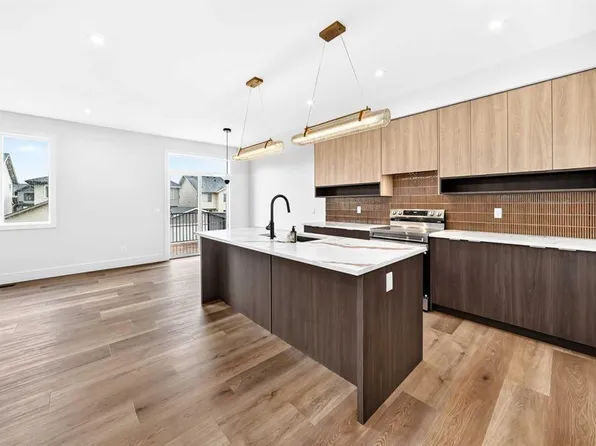 226 N Greystone Blvd, Cochrane, AB T4C 3K3