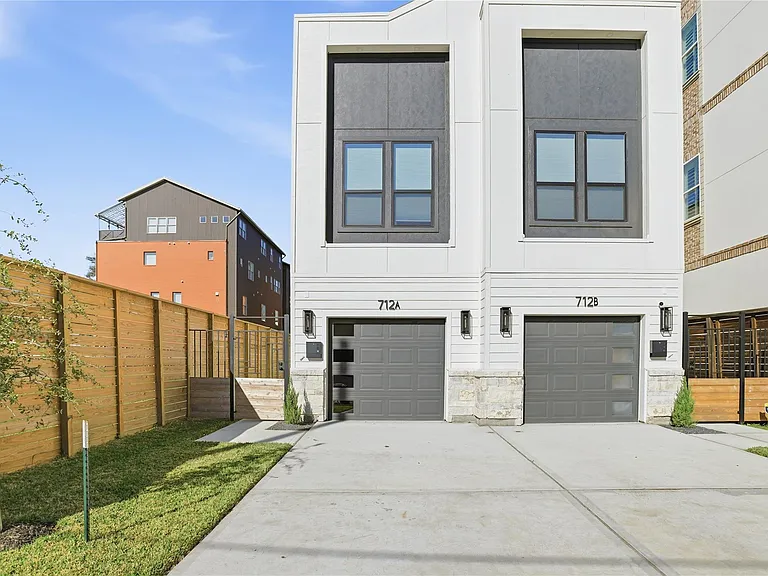 712 Delano St #A — Photo 31