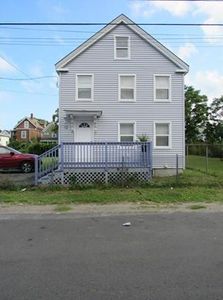 12 Kingston St, Lawrence, MA, 01843
