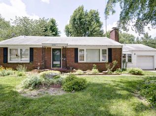 2361 S Roanoke Ave, Springfield, MO 65807