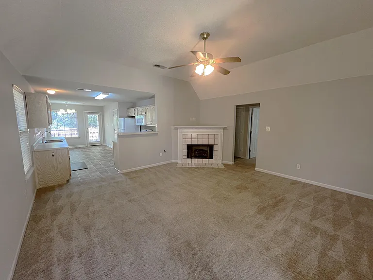 1168 Clear Creek Rd — Photo 2