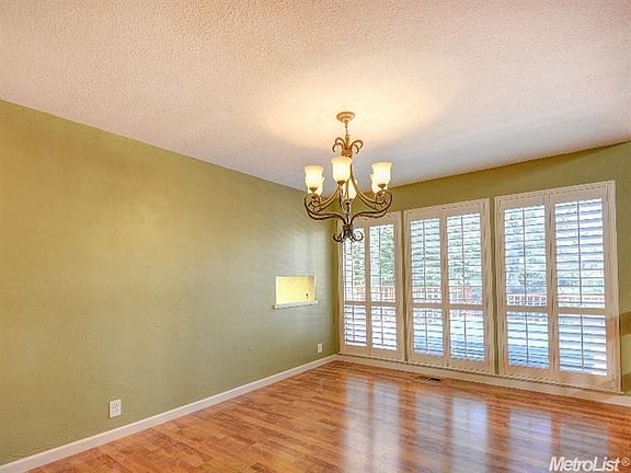 3rd image of 3388 Sage Dr
