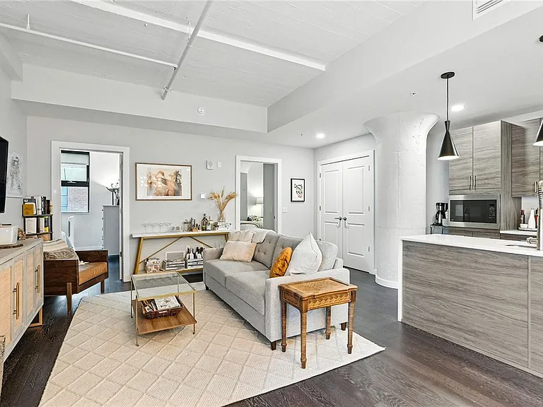 2545 Penn Ave #208 — Photo 7