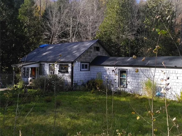 4053 Stone Bridge Rd, Cazenovia, NY 13035