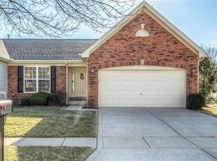 14726 Ladue Bluffs Crossing Dr, Chesterfield, MO 63017