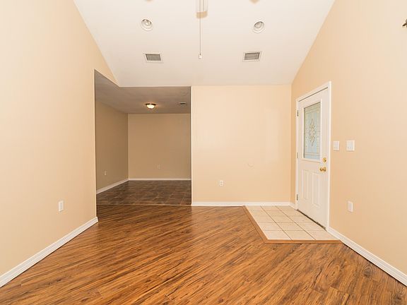 4th image of 20029 Sunshine Dr #B