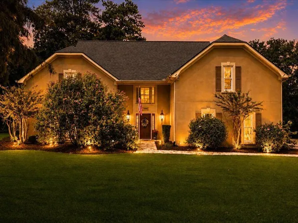 12080 Magnolia Crescent Dr, Roswell, GA 30075