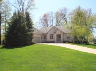 4319 Fox Hollow Ct, Oneida, WI 54155