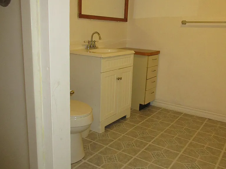 512 Packard St — Photo 13