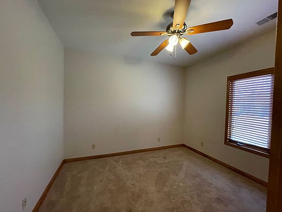2nd image of 813 Newfoundland Dr