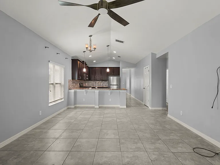 1300 Cavender Creek Rd — Photo 14