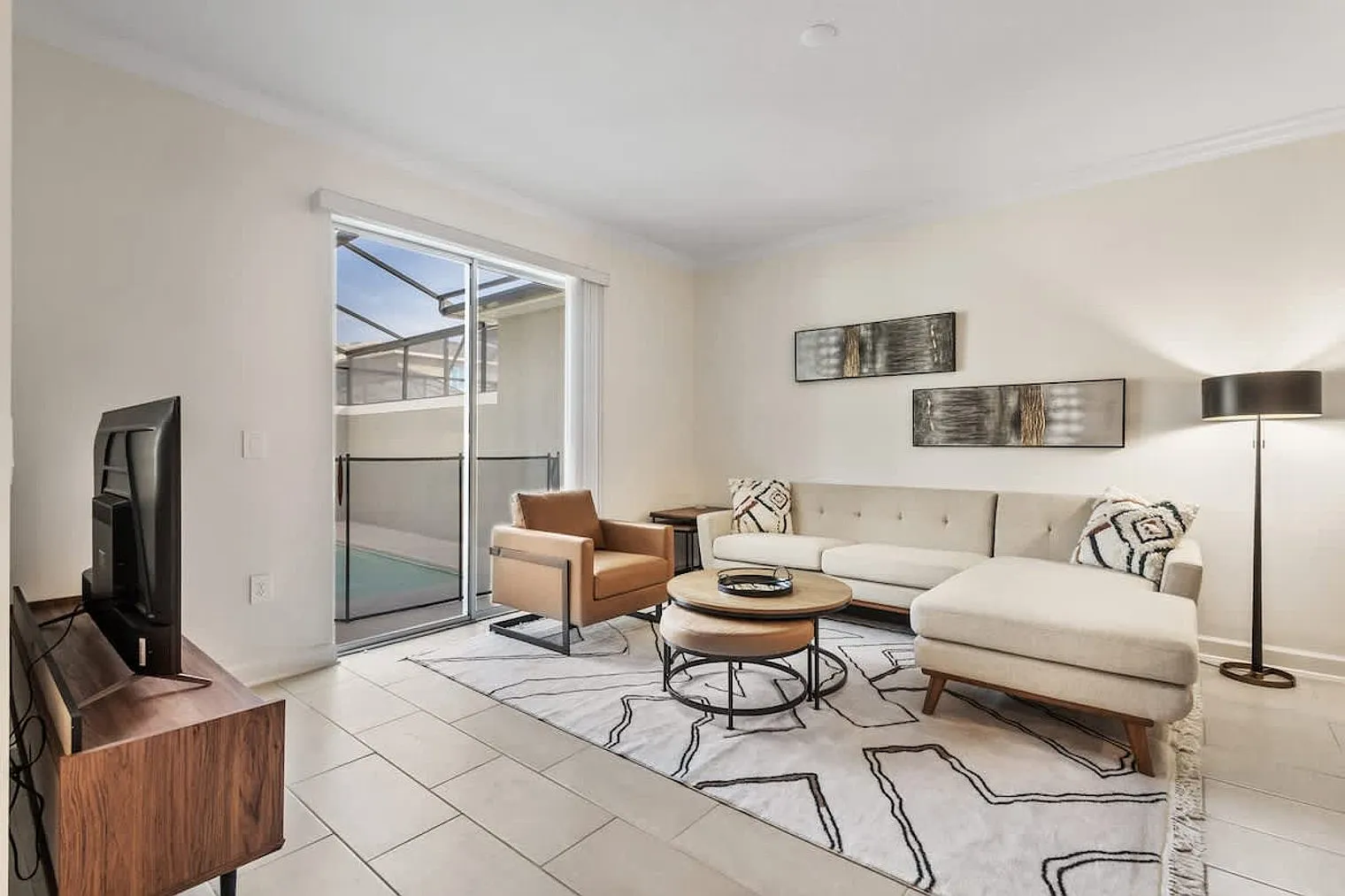 4 bed, 3.0 bath, $5,557 — Photo 1