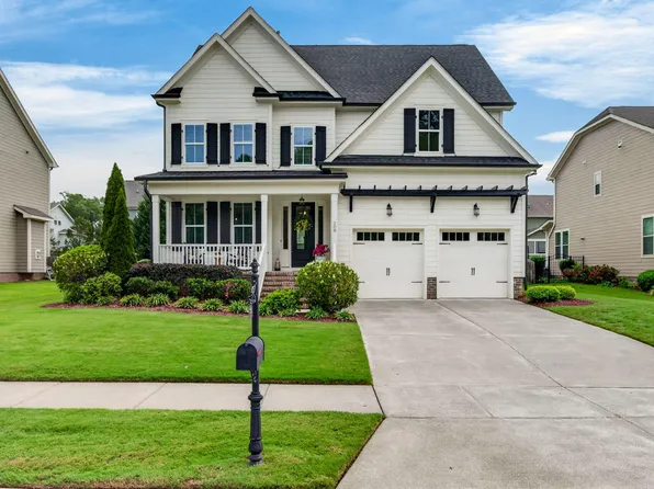 208 Traditions Garden Ln, Wake Forest, NC 27587