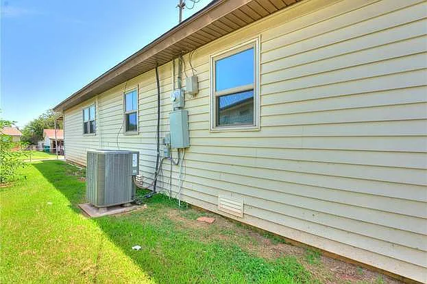 4901 S Rhode Island Ave — Photo 34