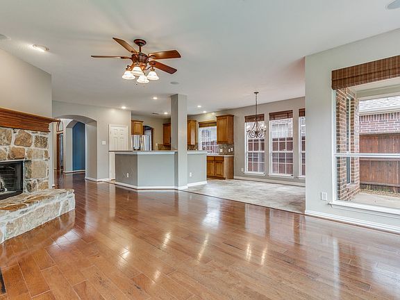 2nd image of 1441 Golf Club Dr