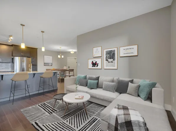 6079 Maynard Way NW #243, Edmonton, AB T6R 0S4