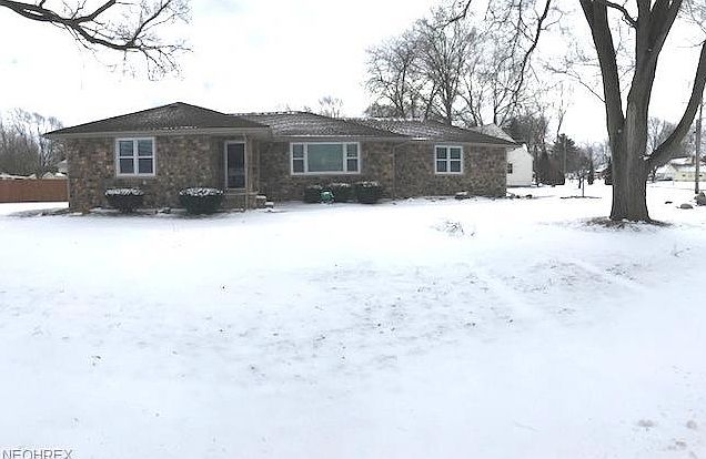 1st image of 6951 Manor Dr